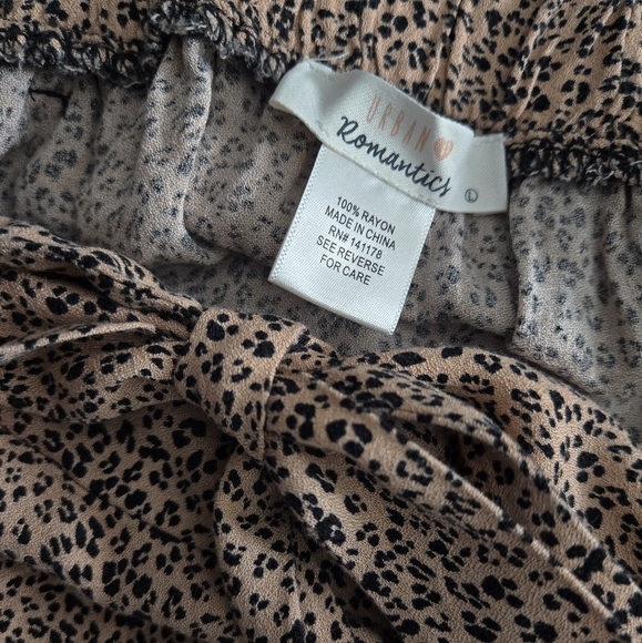 URBAN ROMANTICS Leopard Print Tan Rayon Skort With Bow Detail - Picture 6 of 6
